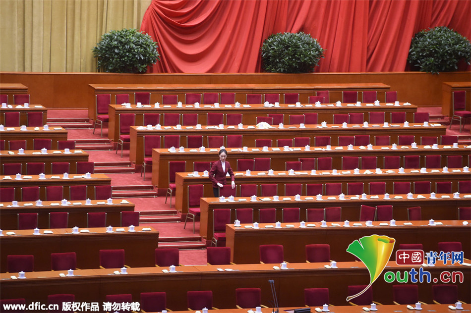 會后余溫 政協會場里最后的身影