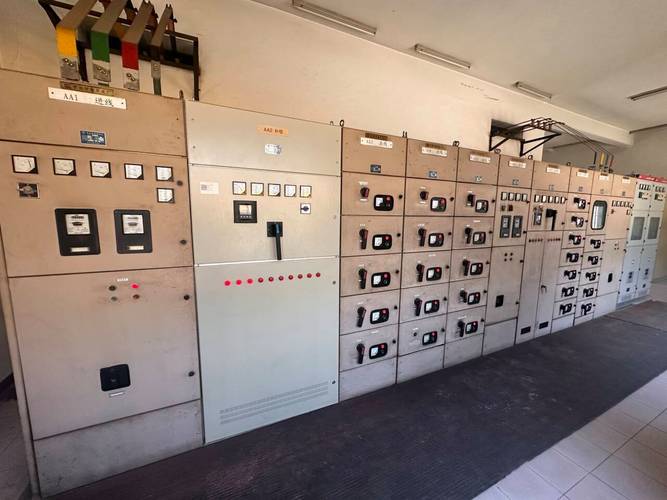 諧波治理相關的服務主要體現在電力節能和智能輸配電設備銷售兩個方向
